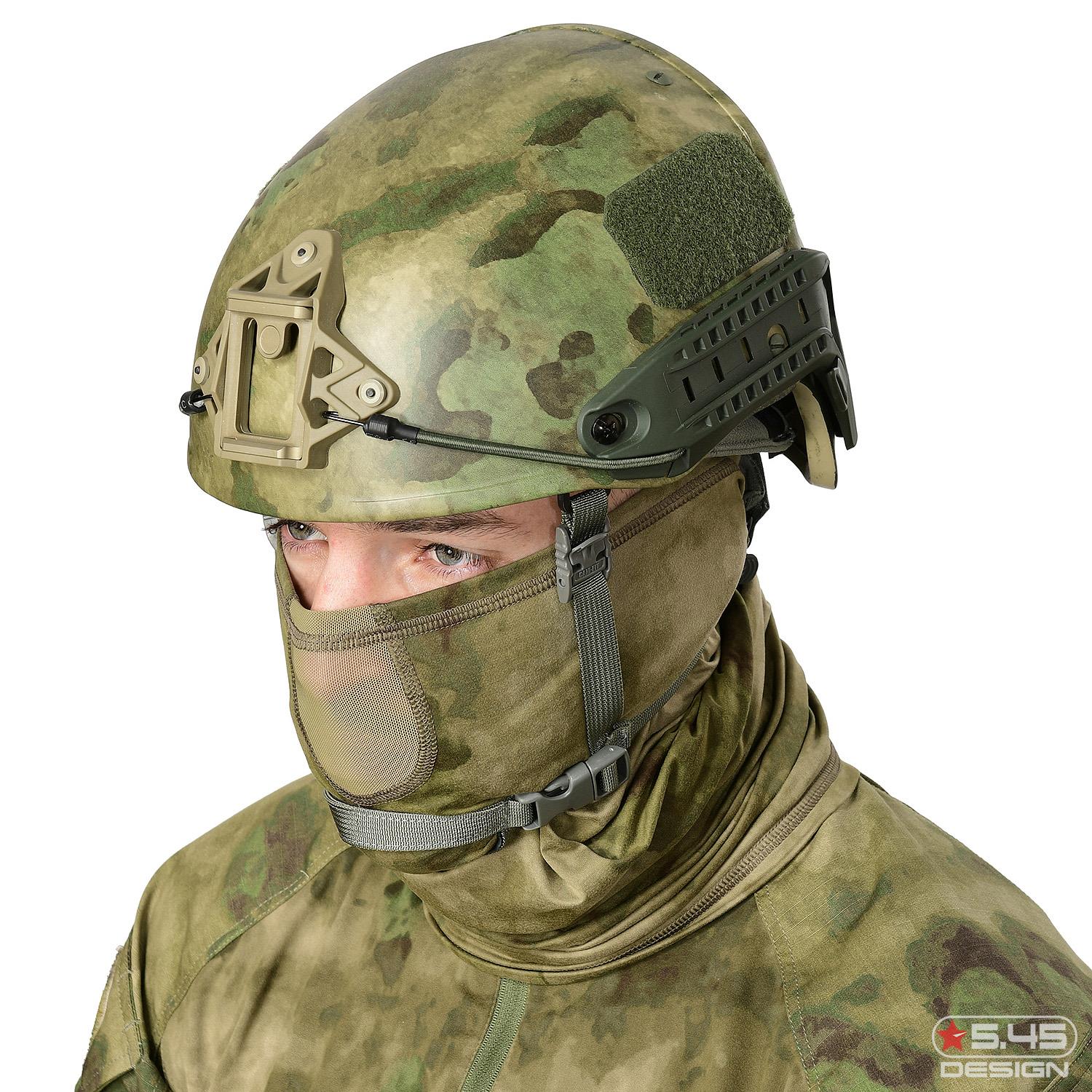 This tube-scarf can be worn together with various hats and helmets.